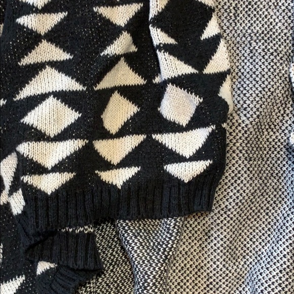 Patterned Cardigan - Picture 2 of 3